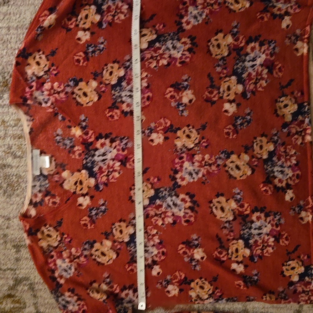 EUC Wms Garnet Hill Merino Wool Red Floral Sweater Size Medium - Picture 6 of 9